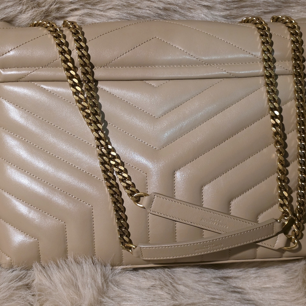 Saint Laurent Medium Loulou Quilted Leather Chain Shoulder Bag - Picture 3 of 16